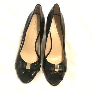 Nine West Olive Pump (size 10M)